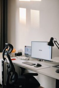Consejos para organizar un espacio de trabajo en casa eficiente y cómodo